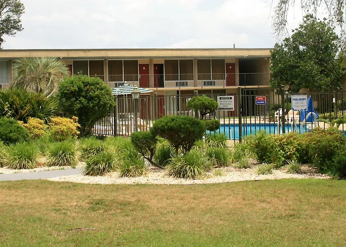 Quality Inn Americus