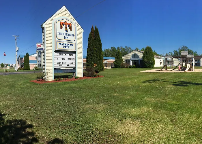 Thunderbird Inn Of Mackinaw City