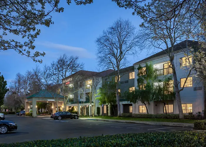Courtyard By Marriott Stockton Hotel