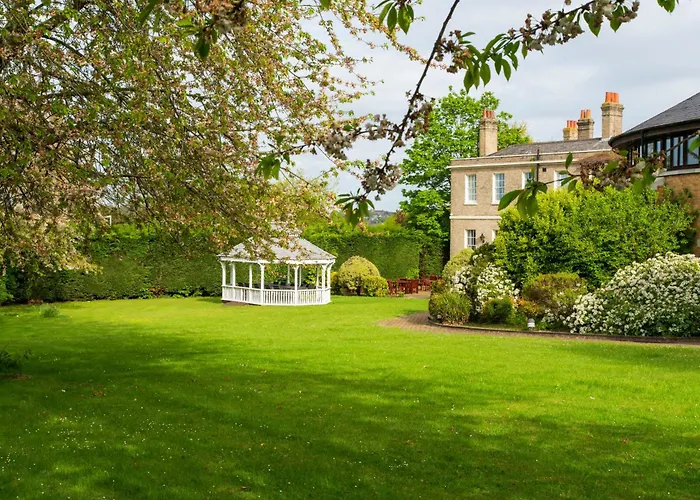 Chigwell Hotels