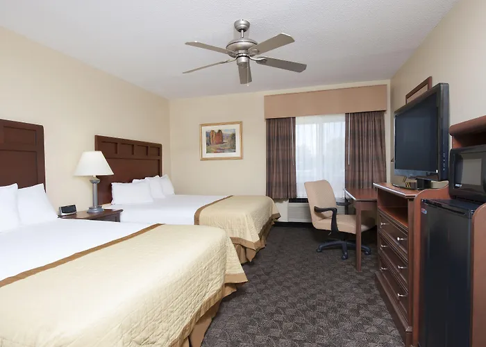 Baymont By Wyndham Mt. Pleasant Hotel Mount Pleasant
