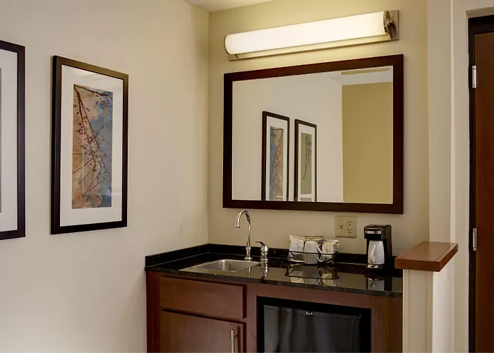 Hyatt Place Fort Worth / Cityview