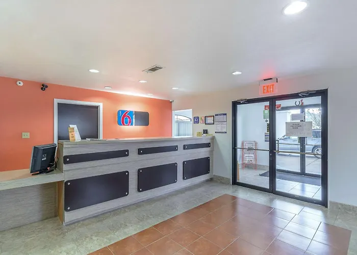 Motel 6-Canton, Tx