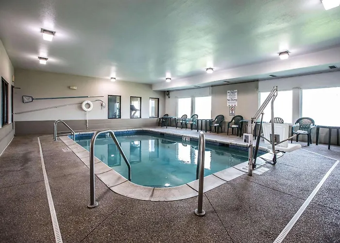 Quality Inn & Suites Mendota Near I-39