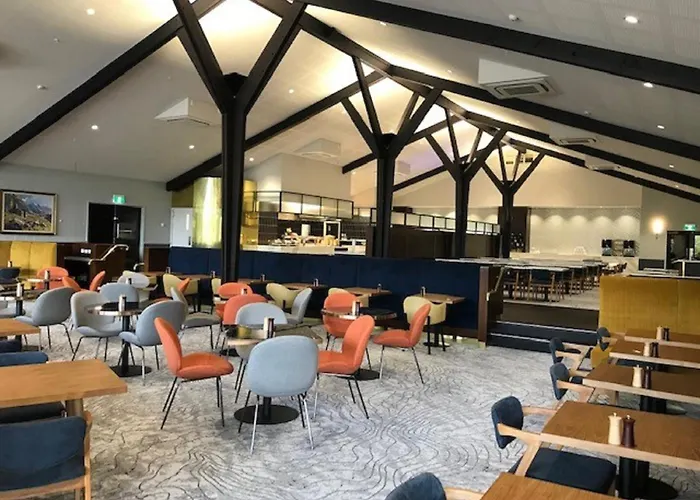 Aoraki / Mount Cook Hotels