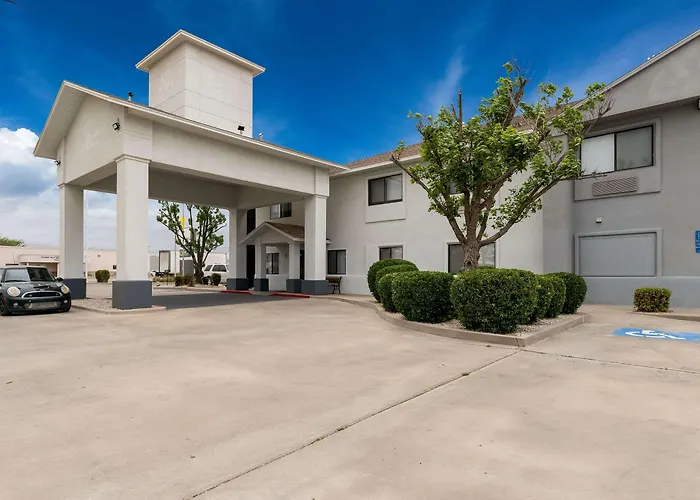 Quality Inn & Suites Artesia