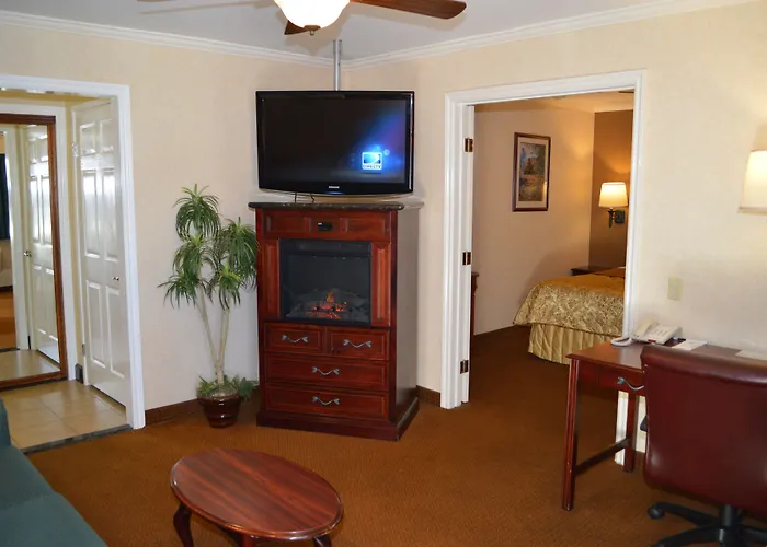 Dynasty Suites Redlands