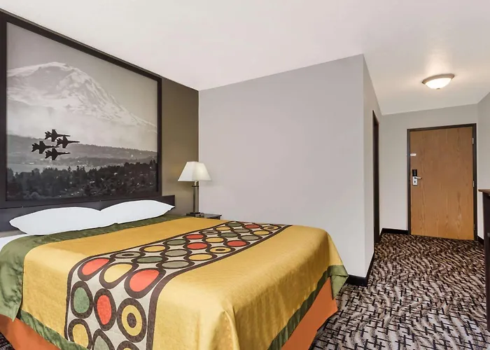 Super 8 By Wyndham Bremerton
