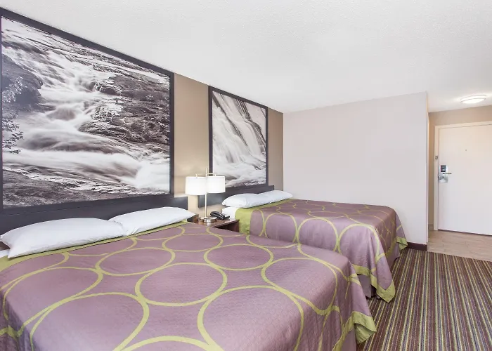 Super 8 By Wyndham Columbus Airport Hotel