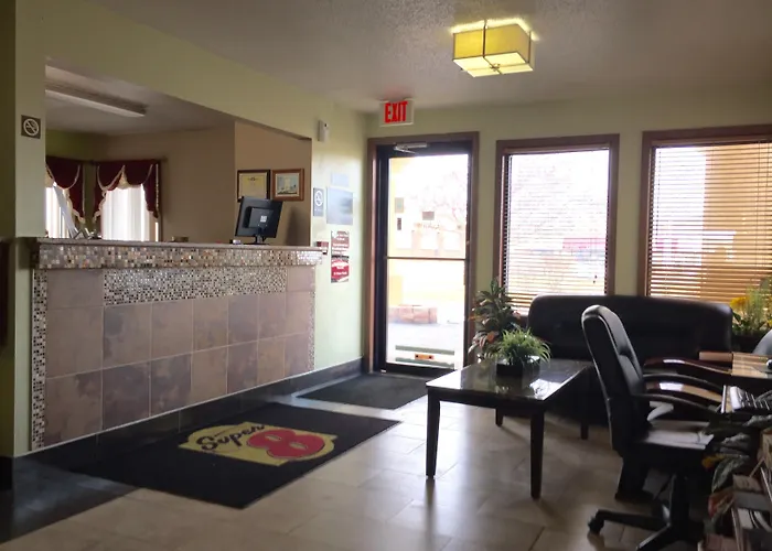 Super 8 By Wyndham Muncie/Ball St. College Area