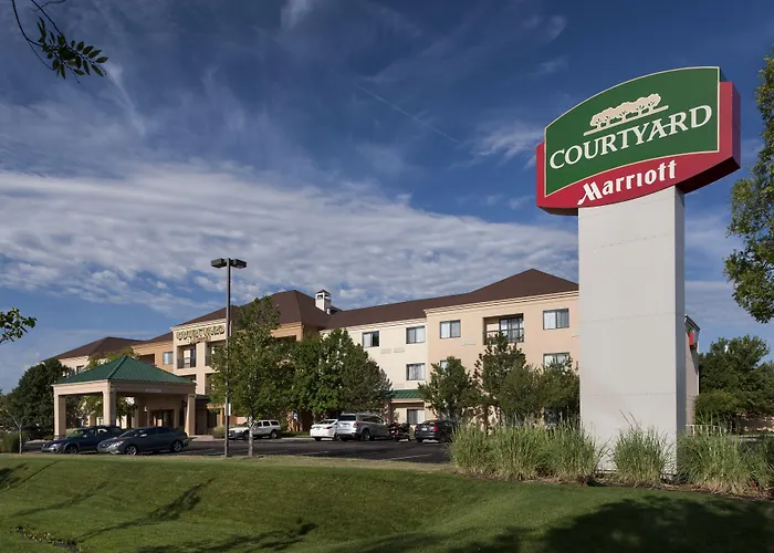 Courtyard By Marriott Wichita East Hotel