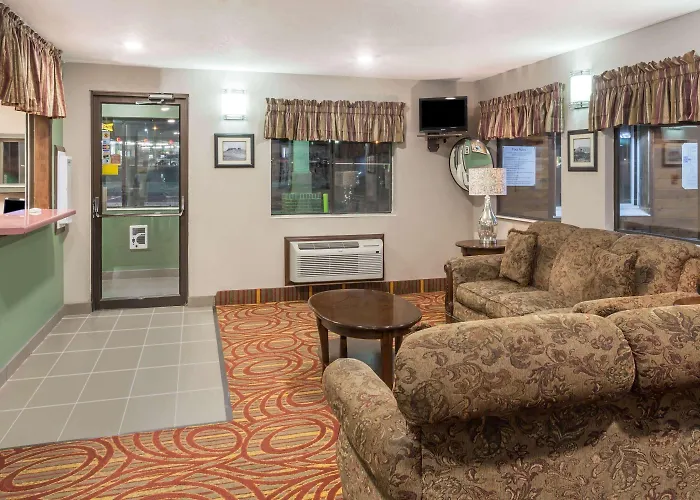 Super 8 By Wyndham Rock Springs Hotel