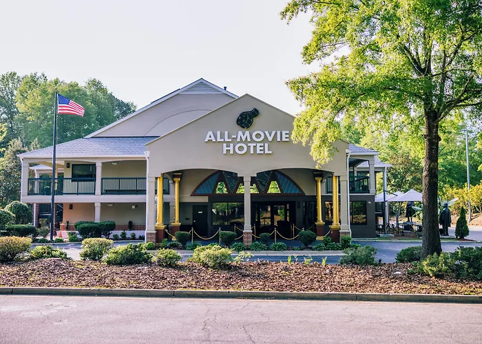 Days Inn & Suites By Wyndham Peachtree City