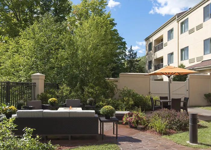 Courtyard By Marriott Traverse City