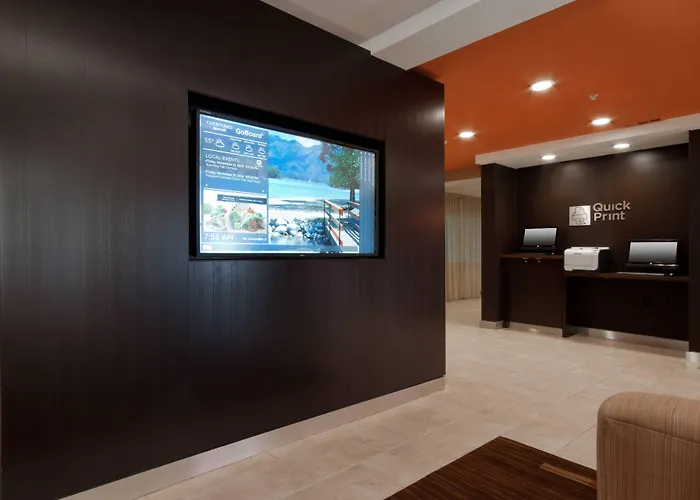 Courtyard By Marriott Palmdale Hotel