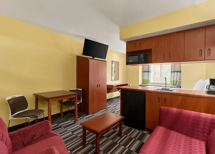 Microtel Inn & Suites By Wyndham Thomasville
