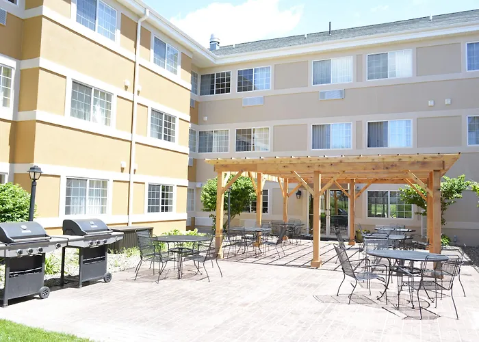 Mainstay Suites Dubuque At Hwy 20