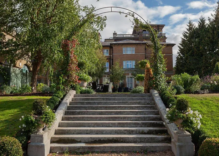 Weybridge Hotels
