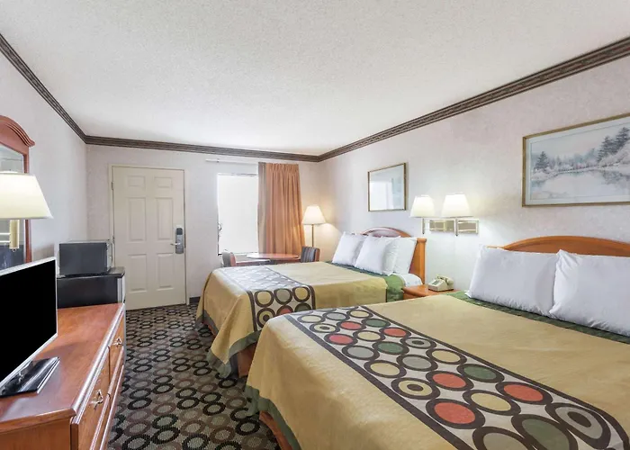 Super 8 By Wyndham Ashburn Hotel