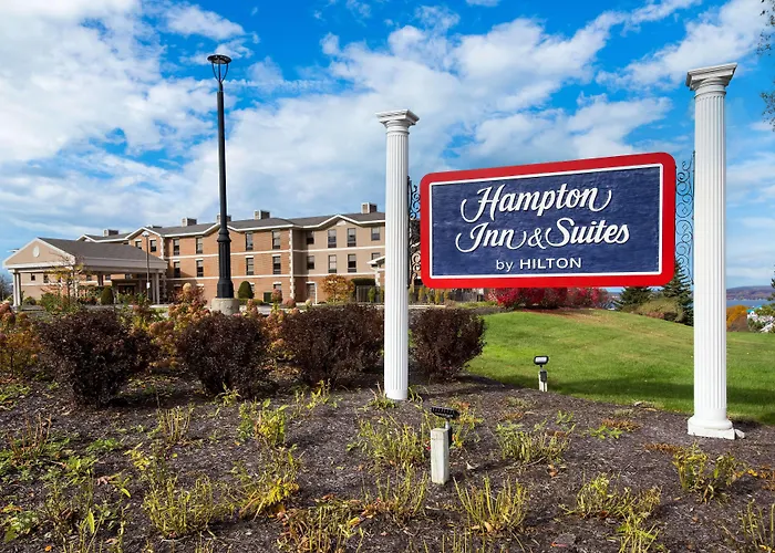 Hampton Inn & Suites Petoskey