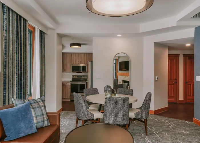 Summit Hotel At Big Sky Resort