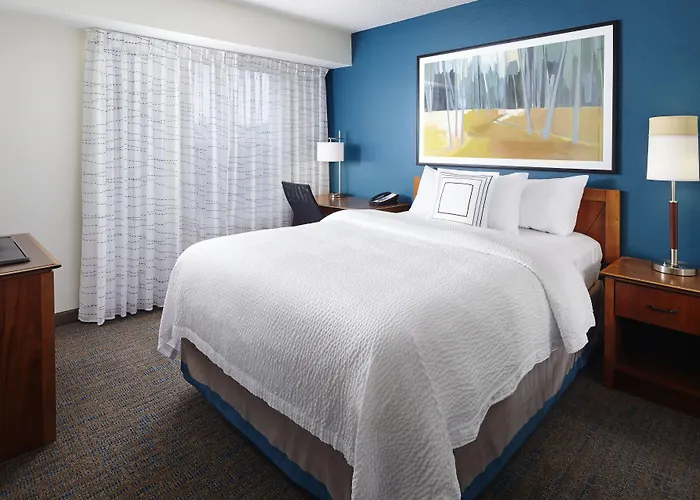 Residence Inn Saint Louis Airport / Earth City