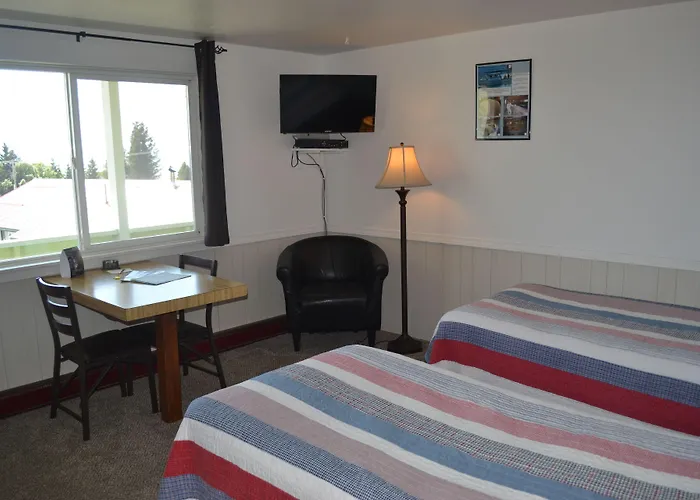 Pioneer Inn Downtown Homer