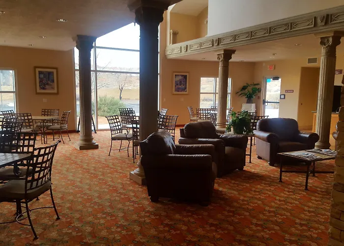 Baymont By Wyndham Belen Nm Hotel