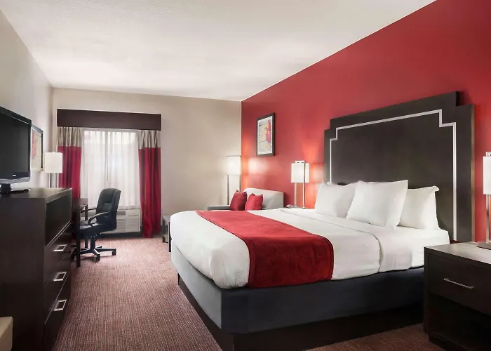 Days Inn & Suites By Wyndham Murfreesboro