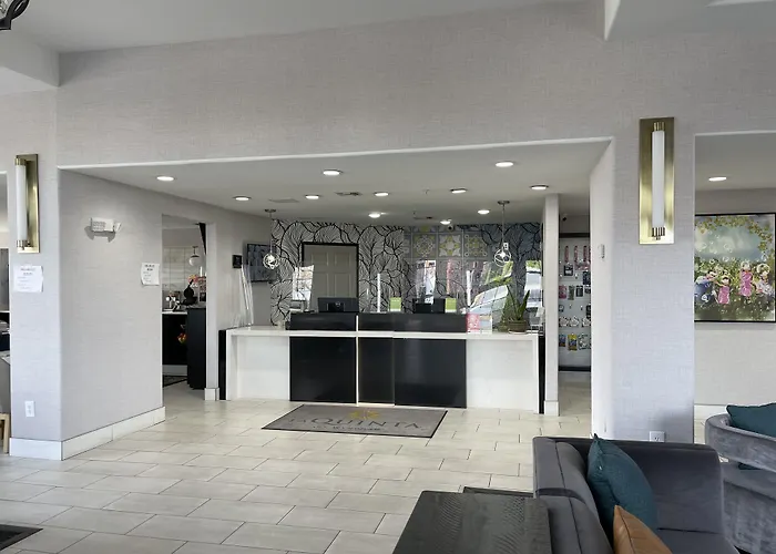 La Quinta By Wyndham Hesperia Victorville