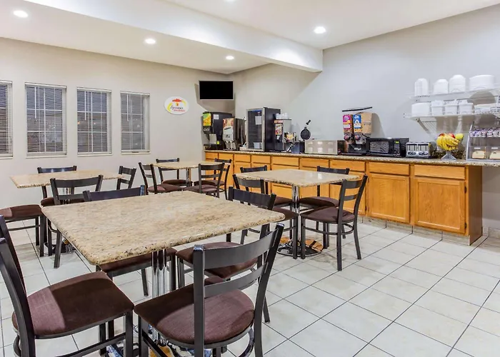 Super 8 By Wyndham Fort Dodge Ia
