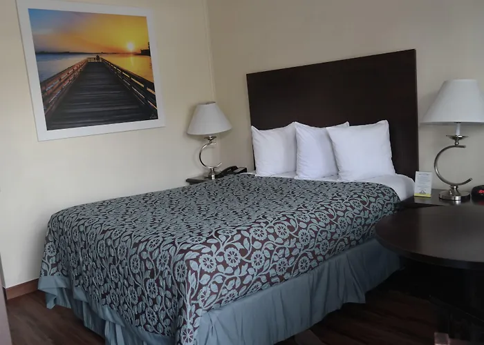 Days Inn By Wyndham Santa Maria