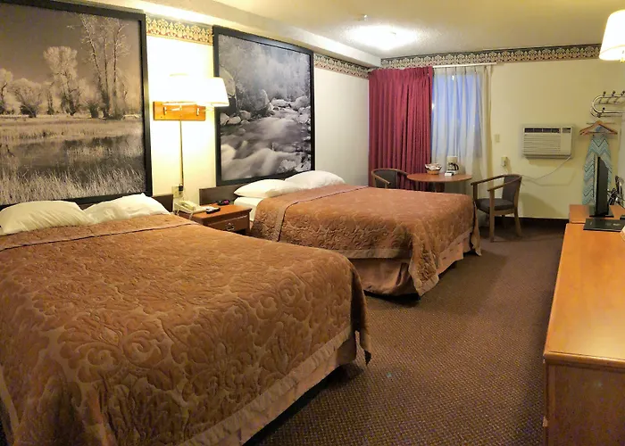 Super 8 By Wyndham Laramie Hotel