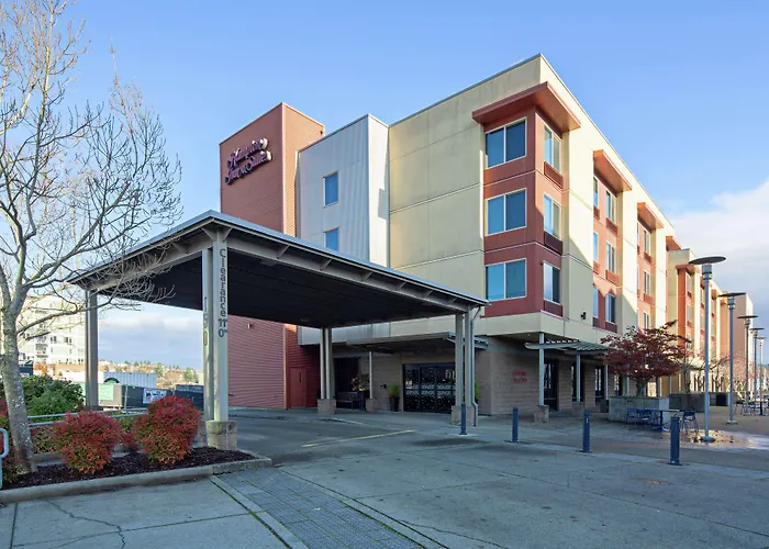 Hampton Inn & Suites Bremerton