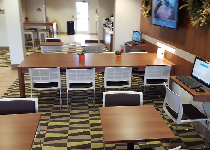 Microtel Inn & Suites By Wyndham Bellevue