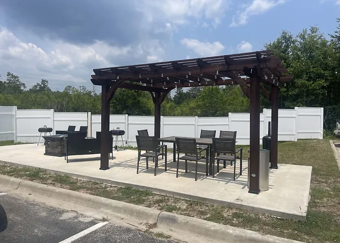 Country Inn & Suites By Radisson, Midway - Tallahassee West
