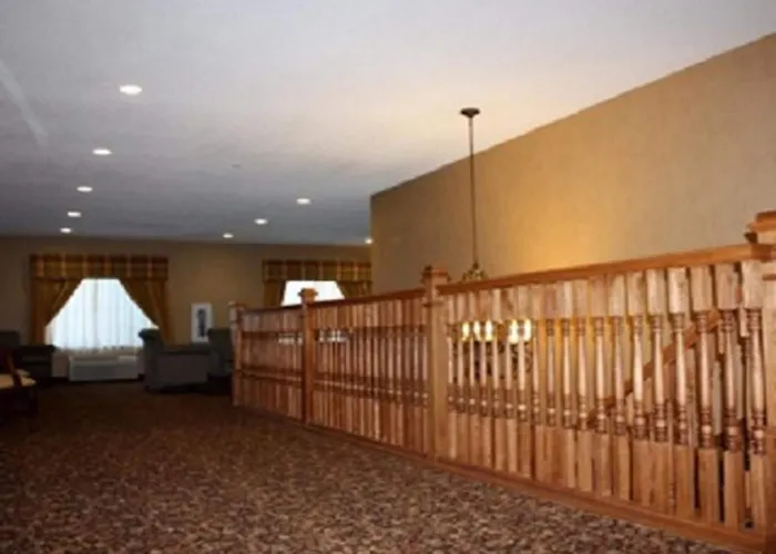 Town & Country Inn And Suites Quincy