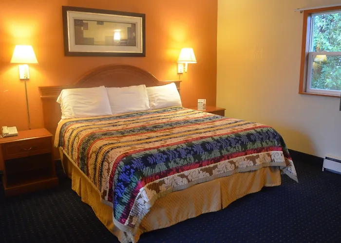 Great Lakes Inn & Suites South Haven