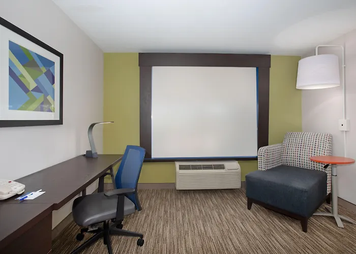 Holiday Inn Express Hotel & Suites Longmont By Ihg