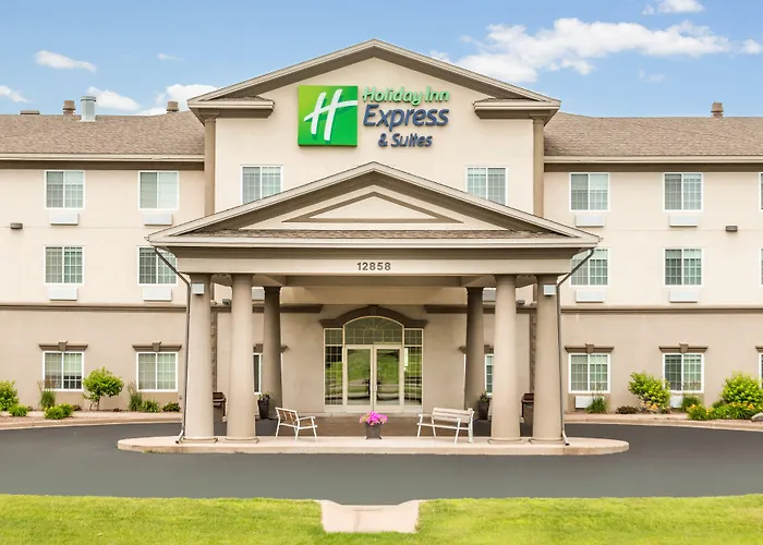 Holiday Inn Express Hotel & Suites Eau Claire North By Ihg Lake Hallie