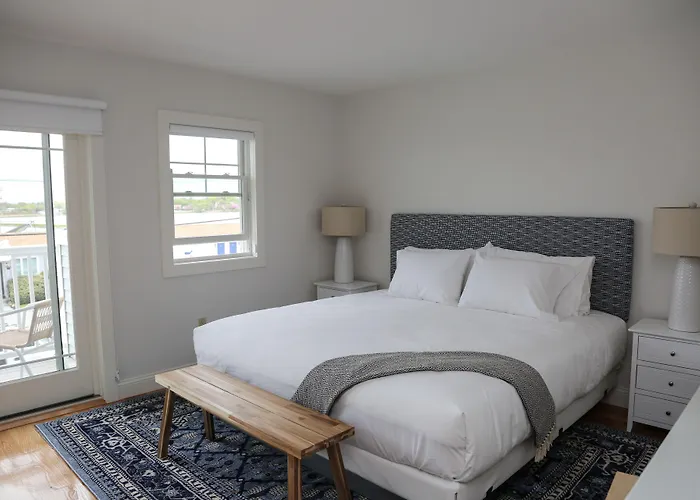 The Sea Breeze Inn Middletown