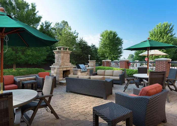 Hampton Inn Belmont At Montcross