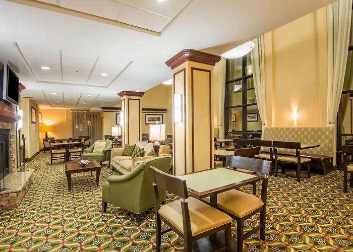 Holiday Inn Express & Suites Phoenix Glendale Dist By Ihg