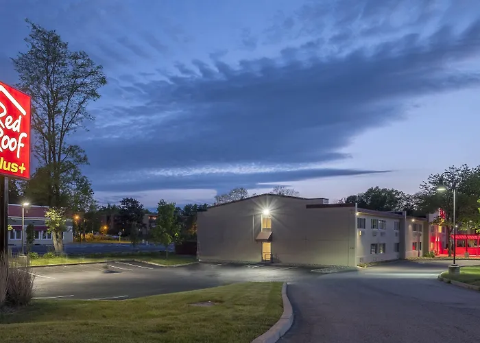 Red Roof Inn Plus+ Poughkeepsie Spackenkill