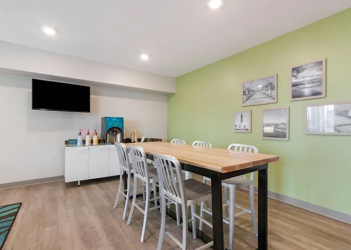Woodspring Suites Tamarac