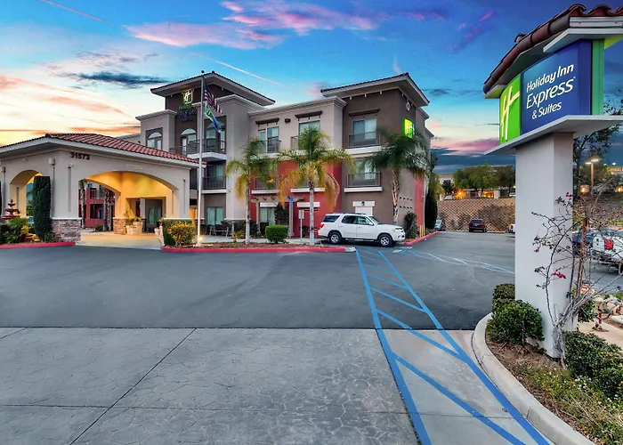 Holiday Inn Express Hotel & Suites Lake Elsinore By Ihg