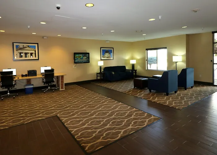 Comfort Suites Bloomington I-55 And I-74