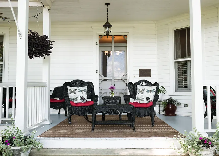Oak Hill On Love Lane Bed And Breakfast Inn Waynesville