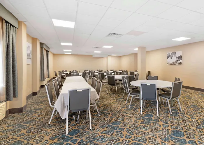 Best Western Plus Landmark Inn Laconia