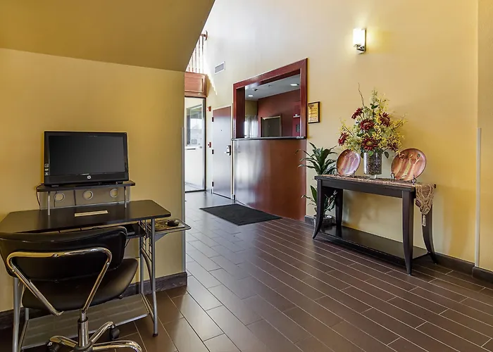 Econo Lodge Inn & Suites Little Rock Sw